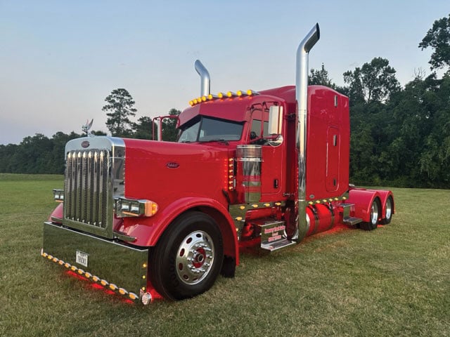 Peterbilt Semi