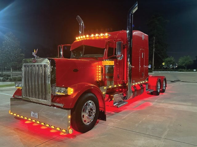 Peterbilt Semi